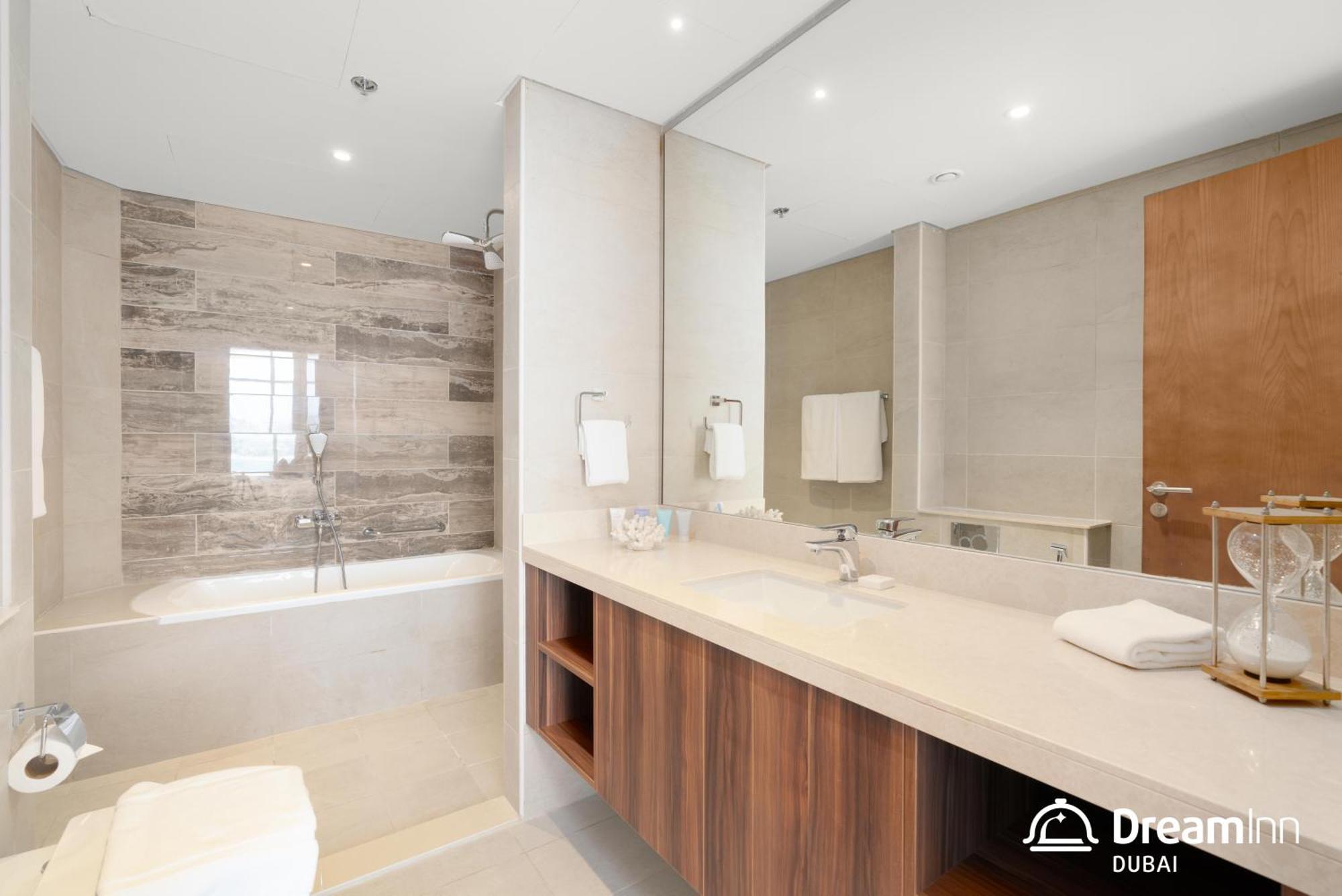 Dream Inn Apartments - Mina By Azizi Dubai Buitenkant foto